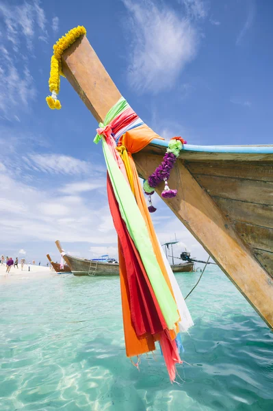 Barco tradicional tailandés de madera de cola larga Isla de bambú Krabi Tailandia — Foto de Stock