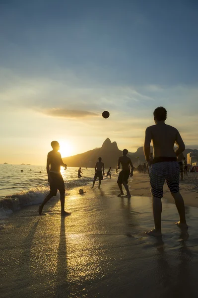 Ipanema Beach Rio Brazilians Playing Altinho — Zdjęcie stockowe