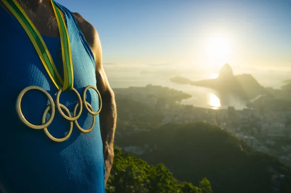 Olympic Rings Gold Medal Athlete Rio de Janeiro Sunrise — Stok fotoğraf