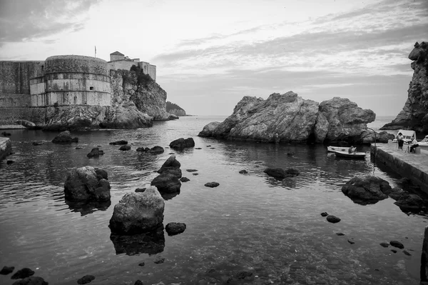 Dramática costa de Dubrovnik Croacia — Foto de Stock