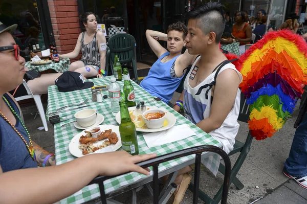 Rainbow Angel Wings Diner Greenwich Village NYC — Stock Fotó