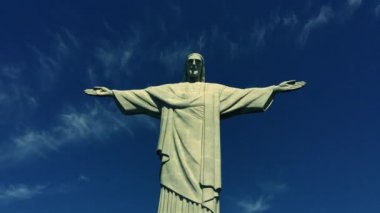 Corcovado İsa kurtarıcı Rio de Janeiro Brezilya bulutlar
