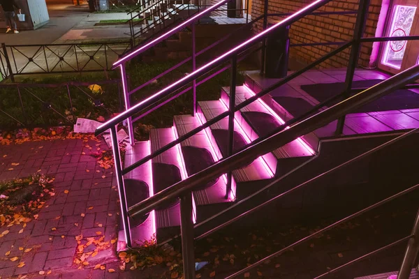 Pink Neon Light Staircase Geometry Line Glow Building City Style — Stock Photo, Image