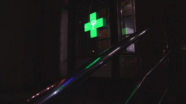 Pharmacie Croix Avec Serpent Heures Premiers Soins Virus Nuit — Video