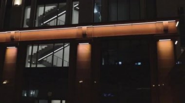 yüksek teknolojili bina mimarisi geometri merdiveni şehir simetrisi dış görünüşü