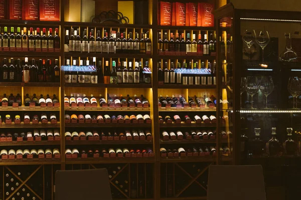 Weingläser Shop Lager Seltene Rebsorten Luxuskollektion Getränke — Stockfoto