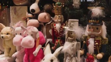 Çocukların yumuşak oyuncakları, hayvanların tavşan gelincik kaplan inek zürafası.