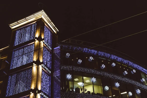 Ofis inşaatı yılbaşı dekorasyon aydınlatma işi hafta sonları iş