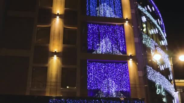 Edificio Oficinas Torre Navidad Decoración Iluminación Trabajo Los Fines Semana — Vídeos de Stock