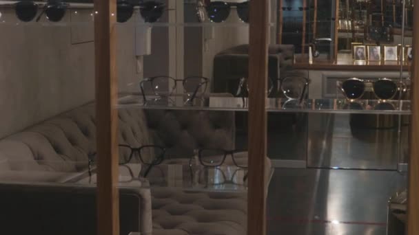 Luxusmarken Brillengeschäft Salon Reiche Auswahl Gläser Und Felgen Verkauf — Stockvideo