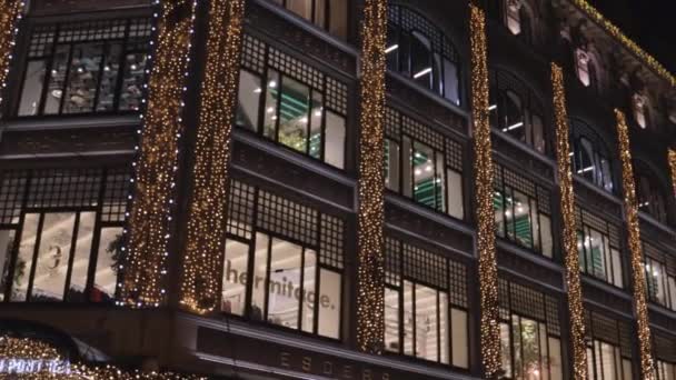 Haus Mit Turm Einkaufszentrum Reich Dekoriert Silvester Dekorationen Nacht — Stockvideo