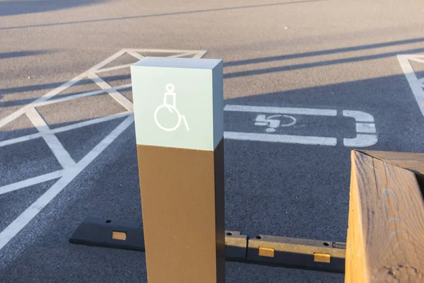 Parkeerplaats Pictogram Voor Gehandicapten Winkelcentrum Transportstoel — Stockfoto