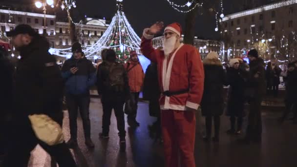 Santa Claus Vítán Festivalu Přeje Veselé Vánoce Nový Rok — Stock video