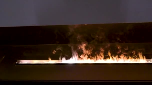Φωτιά Στο Τζάκι Καπνός Εσωτερικό Άνετο Κομψό Σαλόνι Ασφαλείας — Αρχείο Βίντεο
