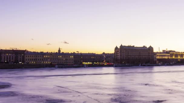 Μέρα Νύχτα Timelapse Ηλιοβασίλεμα Πόλη Ποτάμι Χειμώνα Αγία Πετρούπολη Ευρώπη — Αρχείο Βίντεο