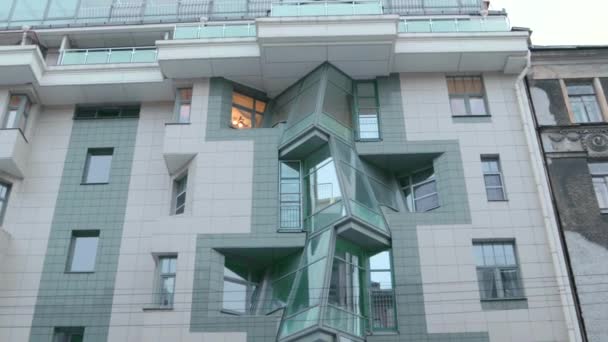 Gaya Teknologi Tinggi Arsitektur Membangun Kurva Geometri Garis Balkon — Stok Video