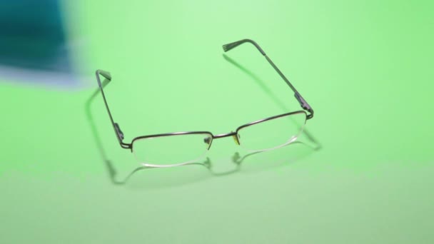 Lunettes Objet Isolé Chromakey Frottement Nettoyage Verre Accessoires Soins Macro — Video