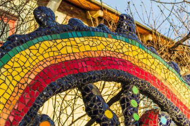 renkli mozaik sanat gökkuşağı arka plan desen dekorasyonu eski yüzey mimari seramik cam