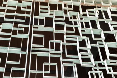 desenli metal çit tasarımı mimari soyut minimalizm