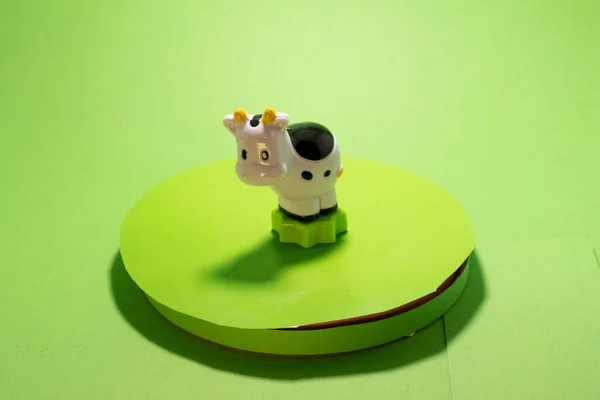 Spielzeugkuh Auf Chromakey Isoliert Lustiges Objekt Green Screen Cartoon — Stockfoto