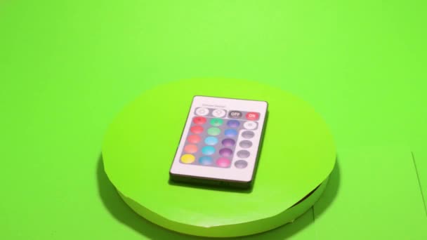Remote to control modes lighting isolated chroma key — Stock Video