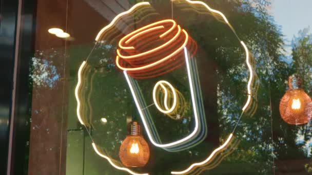 Neon Kahve Bardağı Tabelalı Kafe Kutusu Konsept Kafeterya Reklamı — Stok video