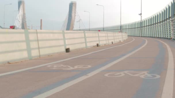 Carril Bici Puente Accesible Entorno Urbano Concepto Transporte Ciudad — Vídeos de Stock