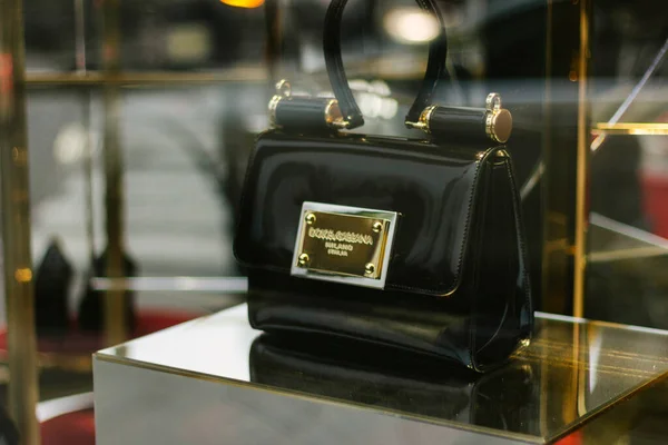 Poşet Dolce Gabbana Butik Lüks Giyim Şovu Moda. Konsept Moda Dükkanı 