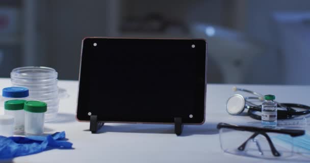 Tablet Computador Stand Uma Mesa Uma Cirurgia Médicos Cuidados Saúde — Vídeo de Stock