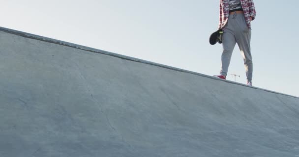 Smiling Caucasian Woman Walking Holding Skateboard Skatepark Hanging Out Skatepark — Stock Video