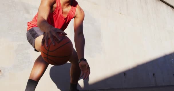 Fit African American Man Exercising Outdoors City Bouncing Basketball Fitness — Vídeo de stock