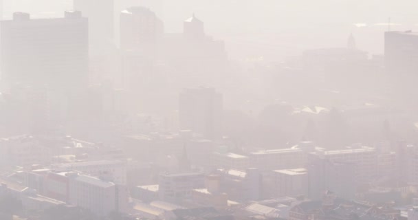 Általános Kilátás Városképre Több Magas Felhőkarcolóval Ködbe Borított Épületekkel Városkép — Stock videók