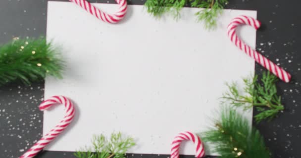 Vídeo Decorações Natal Com Cartão Branco Espaço Cópia Fundo Preto — Vídeo de Stock