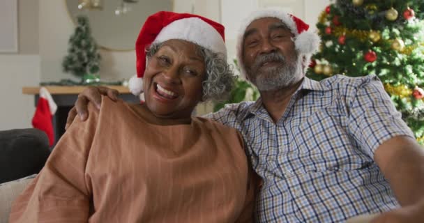 Animazione Felice Coppia Anziani Afro Americani Che Fanno Videochiamate Natale — Video Stock