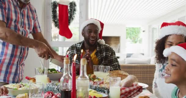 Feliz Familia Afroamericana Multi Generación Con Sombreros Santa Celebrando Comida — Vídeos de Stock