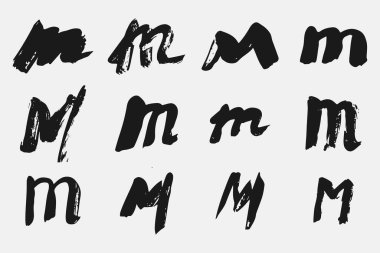 M harfi elle yazılmış. Grunge kaligrafisi ile yazılmış M harfi. Yazı tipinin farklı sürümleri dikkatsiz bir şekilde elle çizilir. İllüstrasyon istiyor.