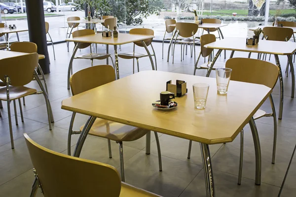 Tablolar içeren çubuk