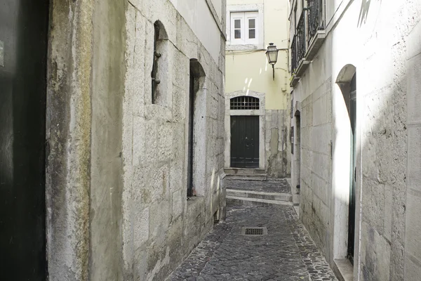 Gasse mit in der Stadt — Stockfoto