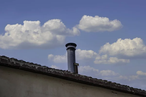 Salida Humo Chimenea Industrial Construcción Arquitectura Contaminación — Foto de Stock