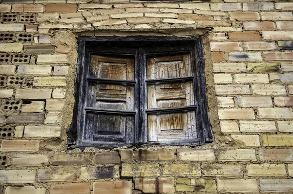 Rostiges Und Zerbrochenes Fenster Verlassenem Haus Bau Und Architektur — Stockfoto