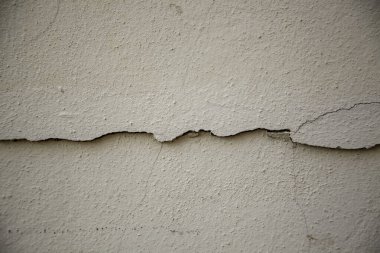 Şehir caddesinde çizgili bir duvar, inşaat ve mimari, doku