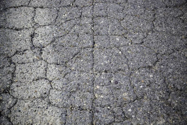 壊れた通りの床 建設と建築 道路の劣化 — ストック写真
