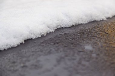 Buzlu kar, tehlikeli ve kaygan yol, kış fırtınası