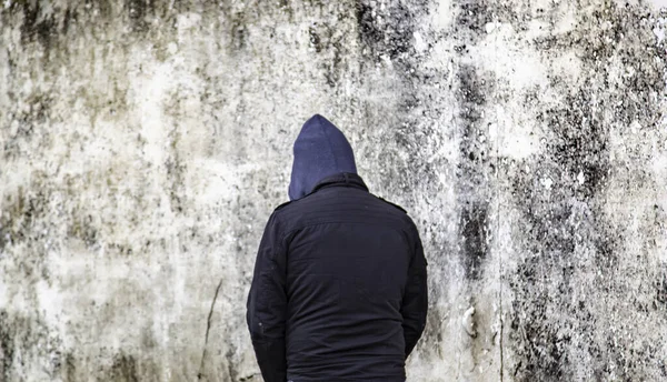 Giovane Gang Strada Con Maschera Nel Parco Problema Sociale — Foto Stock