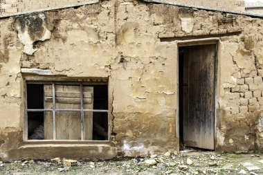 Harabeler içinde terk edilmiş şehir evi, inşaat ve mimari, urbex