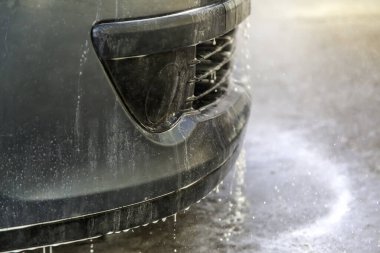 Hortumlu ve sabunlu araba yıkama, mekanik atölye, araç bakımı