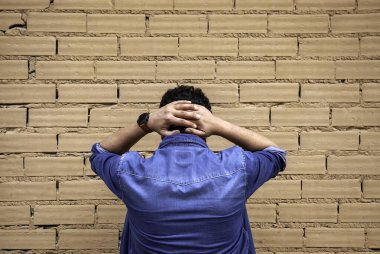 Park yerinde maskeli genç sokak çetesi, sosyal sorun