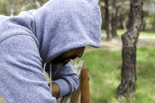 Detalj Ung Man Dold Och Kamouflerad Sociala Problem Och Brottslighet — Stockfoto