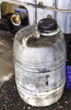 Geri dönüştürülmüş endüstriyel yağ konteynırı, şirkette üretim