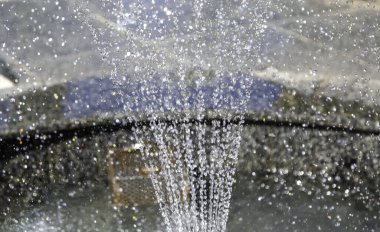 Yaz gününde temiz suyun ayrıntıları.